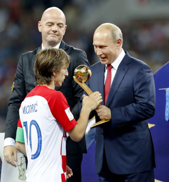 他青睐有加 他青睐有加