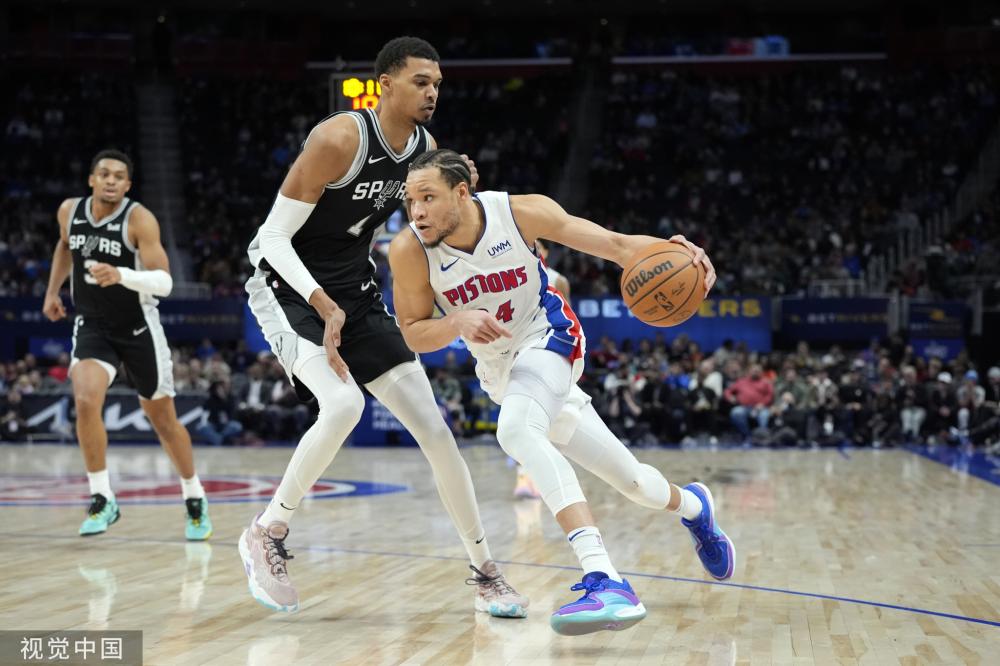 粒进球稳居 粒进球稳居